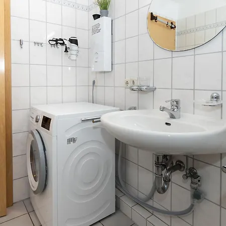 Maike, 11b Apartment *